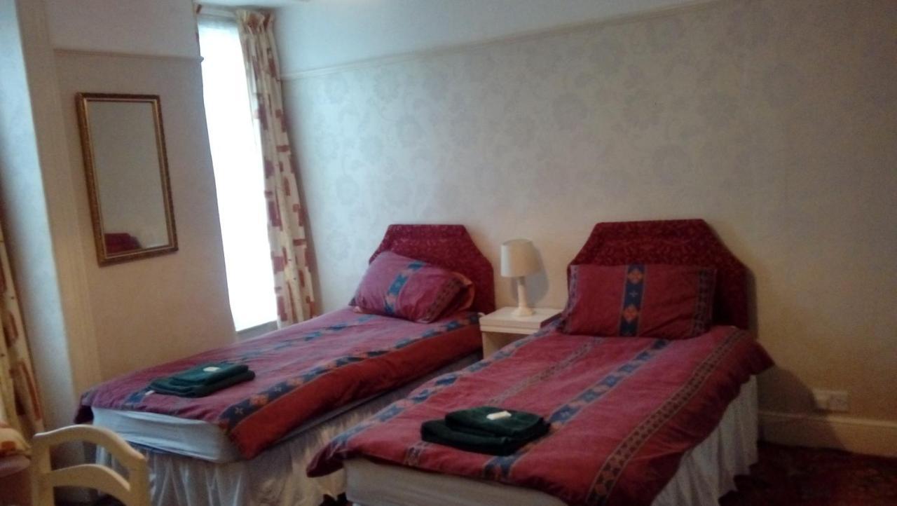 Neuadd Arms Hotel Llanwrtyd Wells Ngoại thất bức ảnh