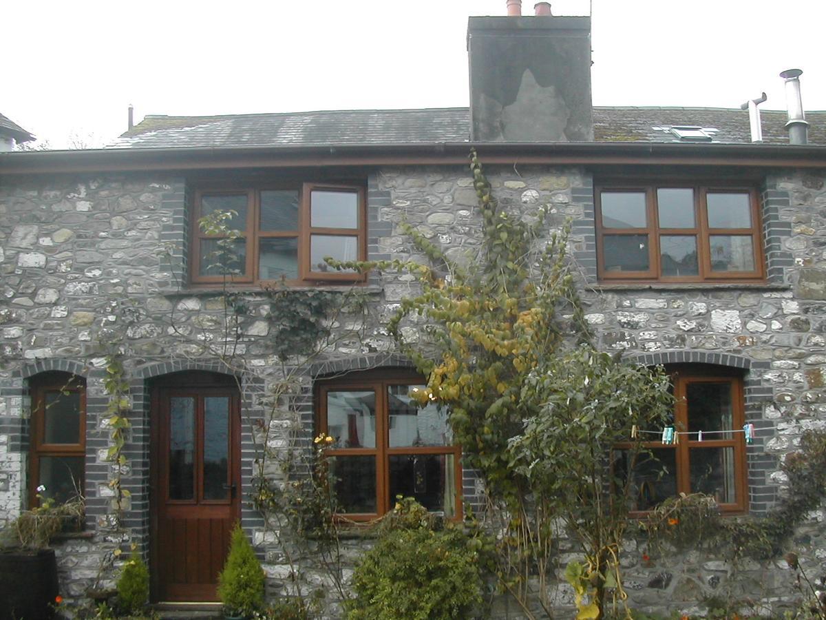Neuadd Arms Hotel Llanwrtyd Wells Ngoại thất bức ảnh